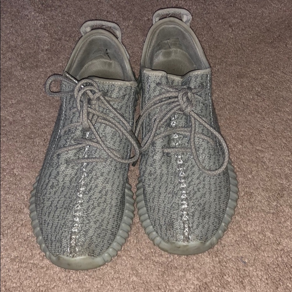 Yeezys moon rocks size 10 in women 8 in men